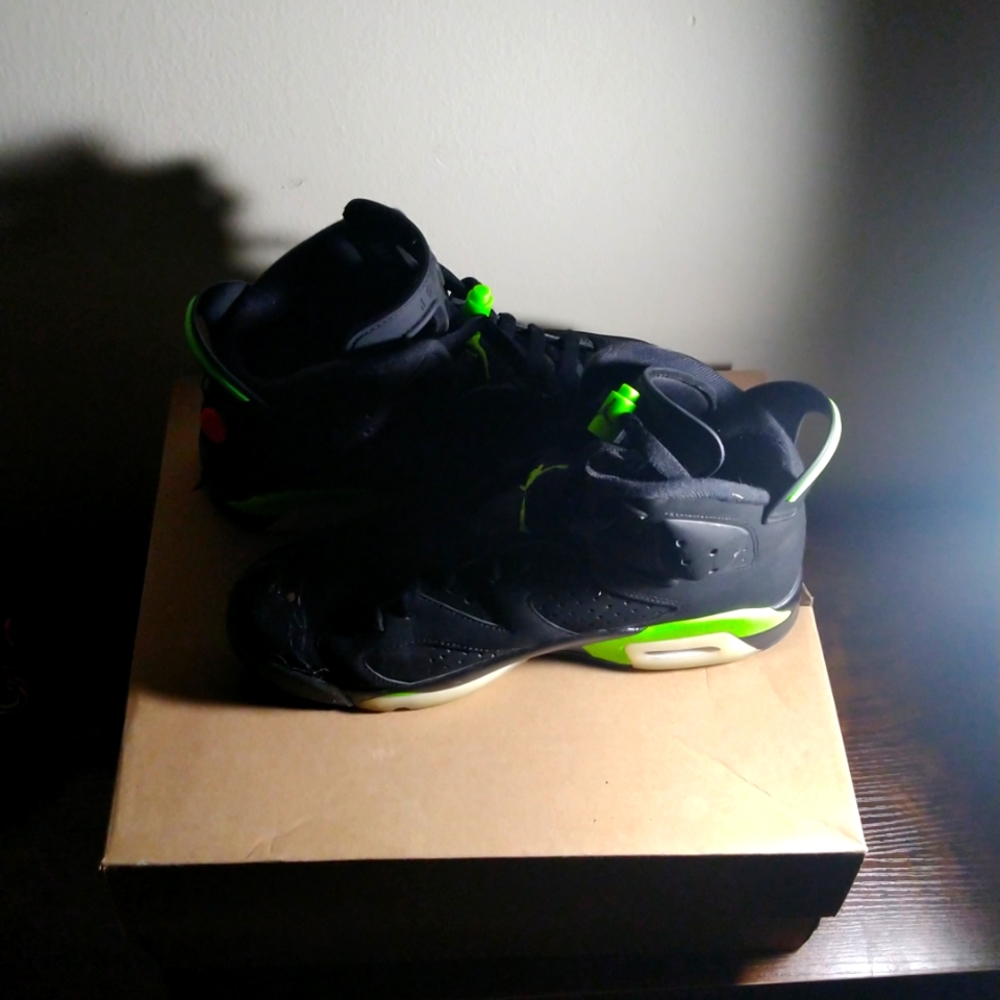Jordans 6s